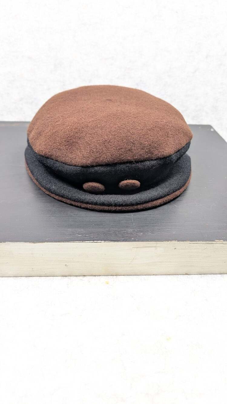 Vintage P.R.T. Ultrabasque Beret Hat 100% Wool Czech Republic Brown Black